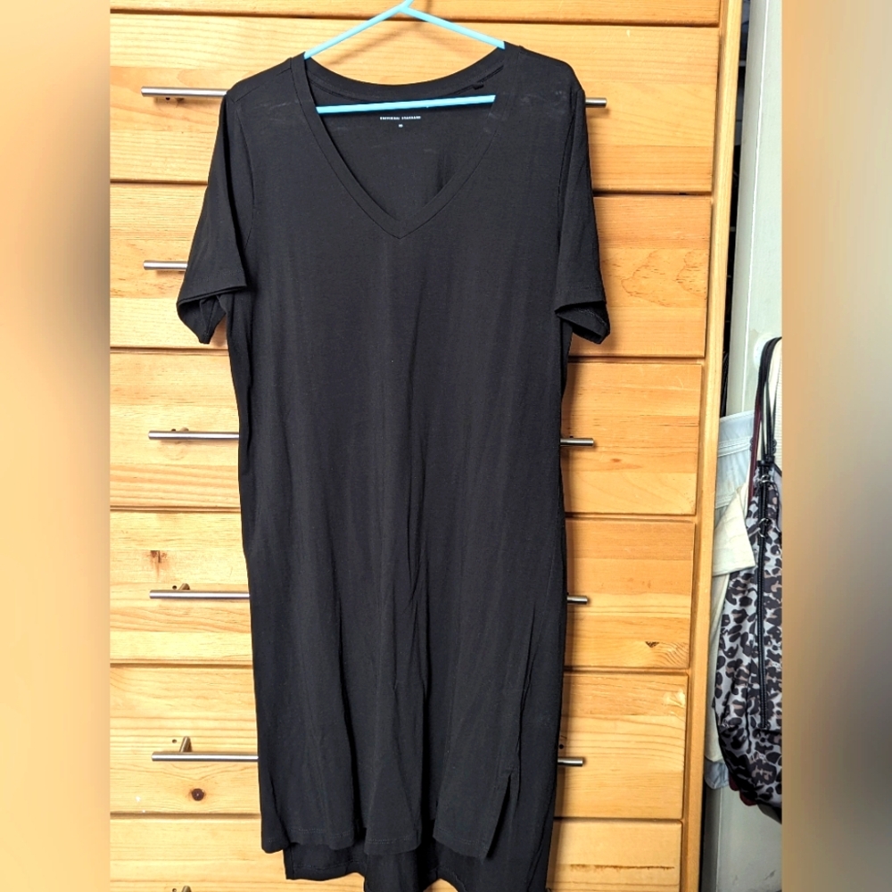 Universal standard v neck t shirt dress. Never worn. Size XS